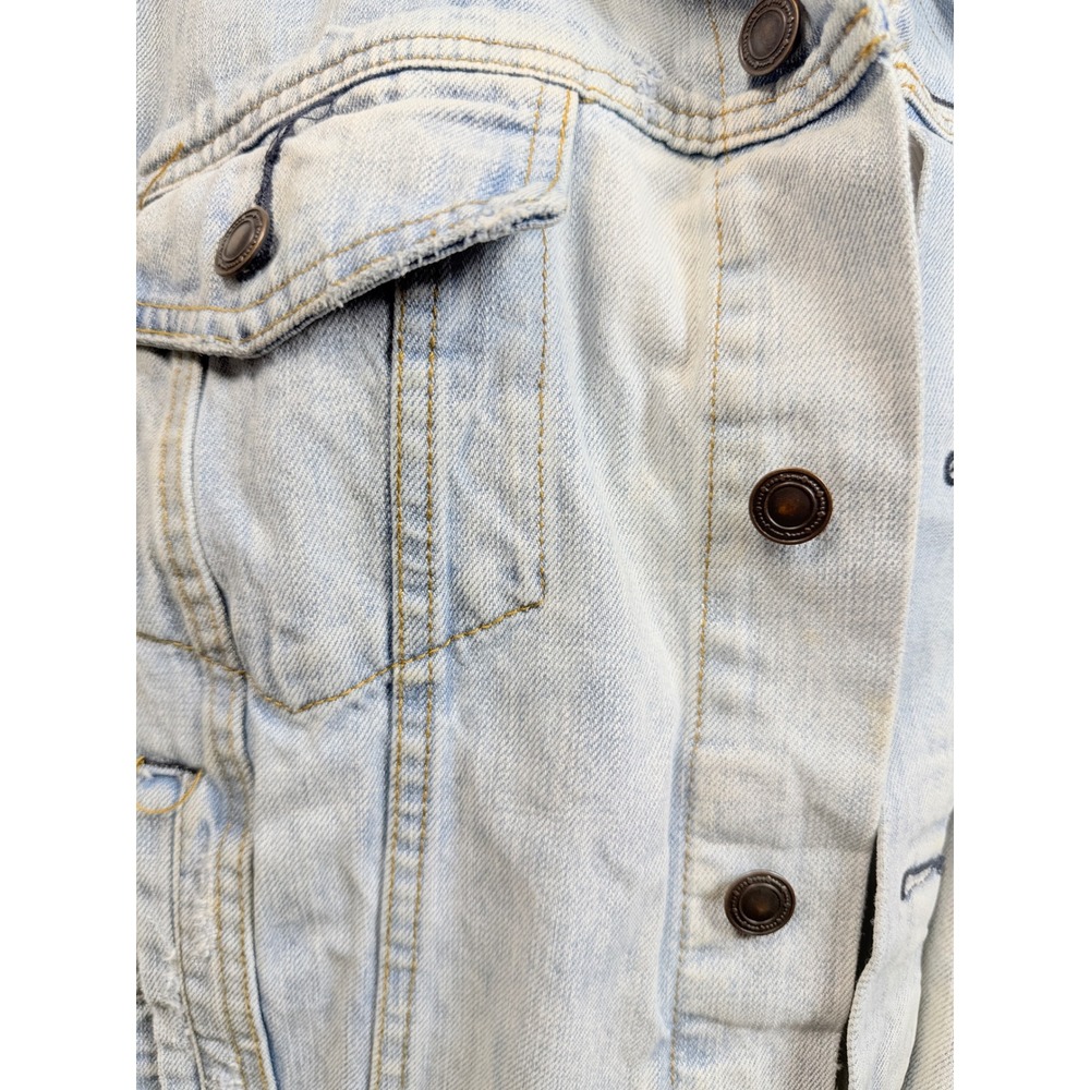 Free People Light Wash Denim Jacket Quilted Paisley Embroidered Back ML ML/G - Picture 10 of 10